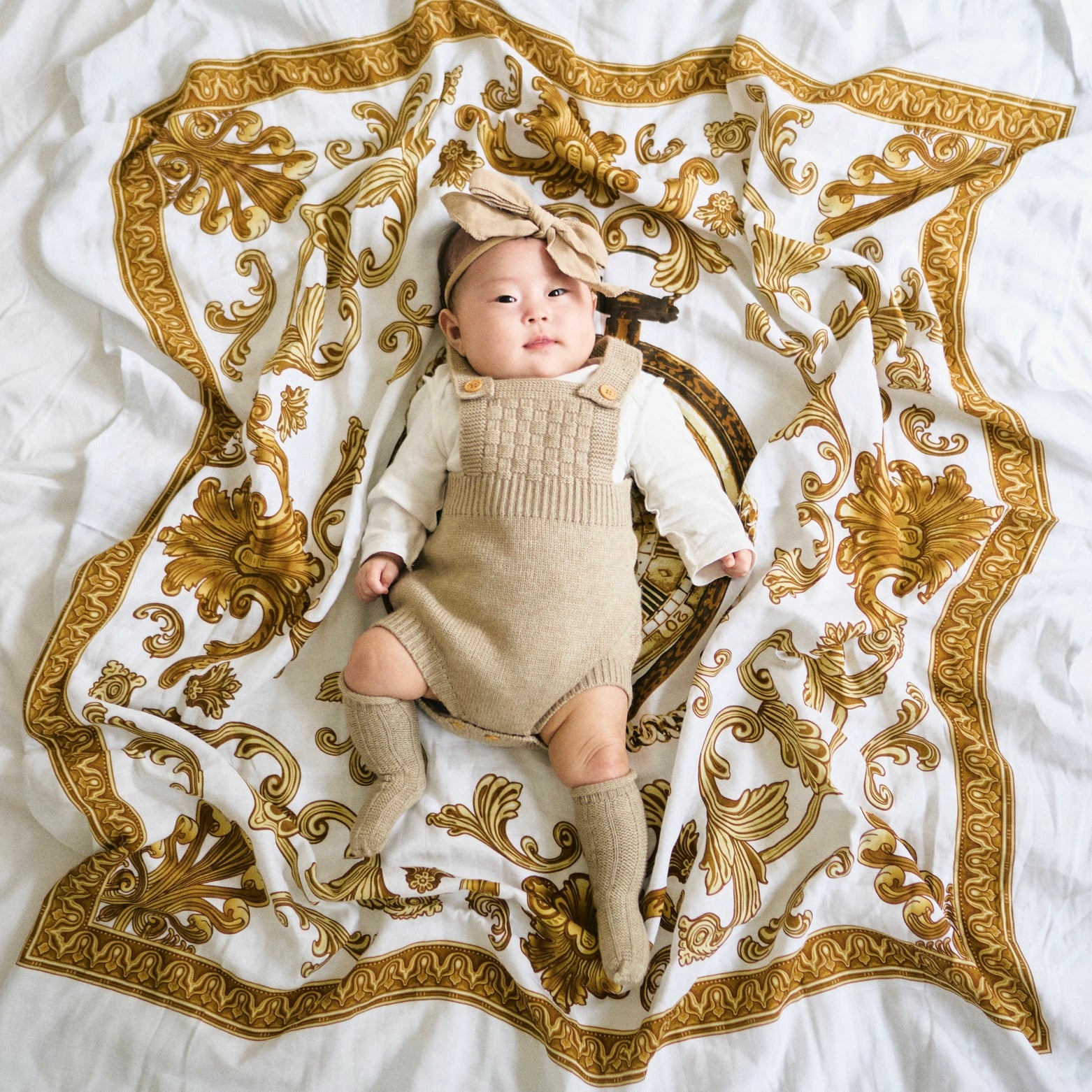 Stay Gold Swaddle