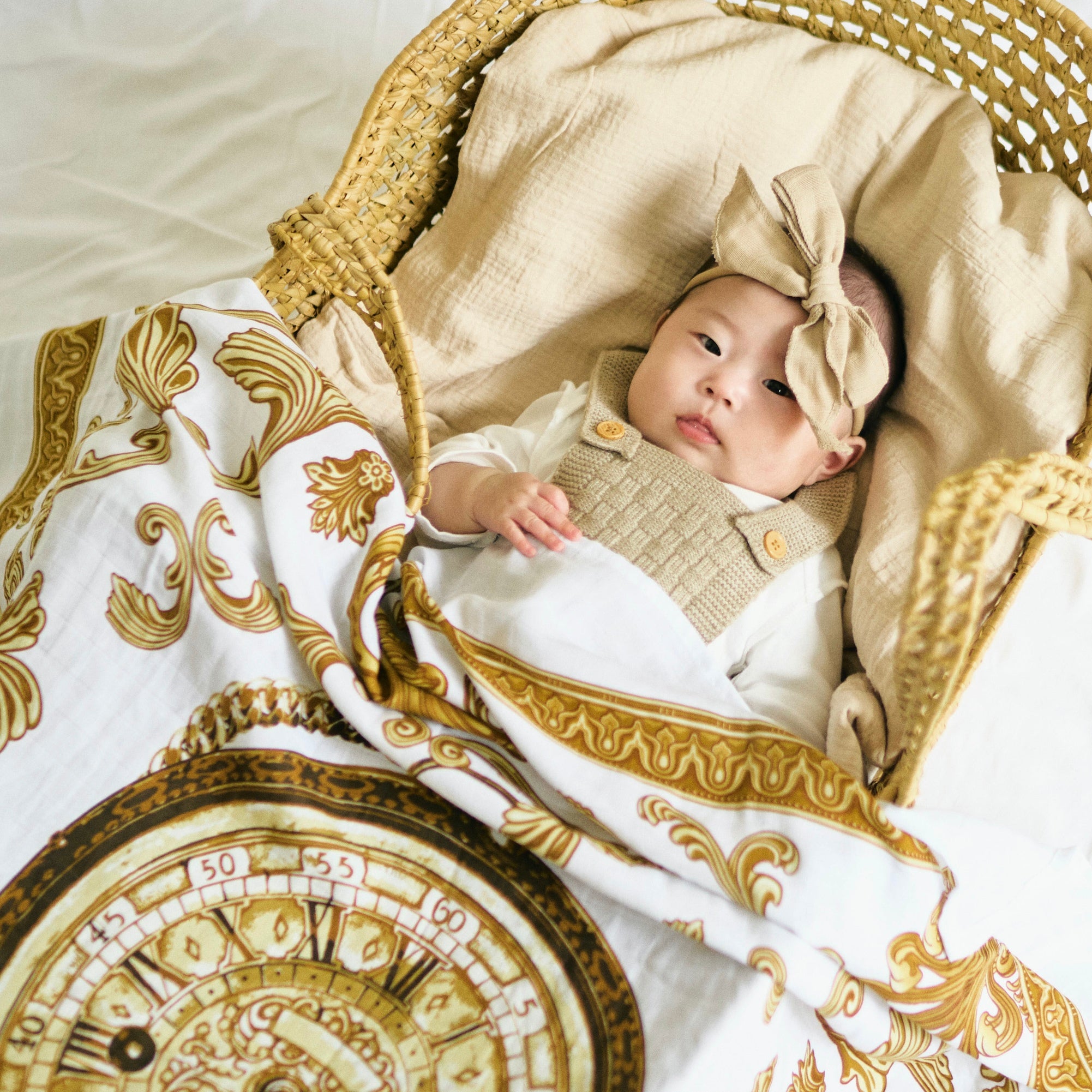 Stay Gold Swaddle