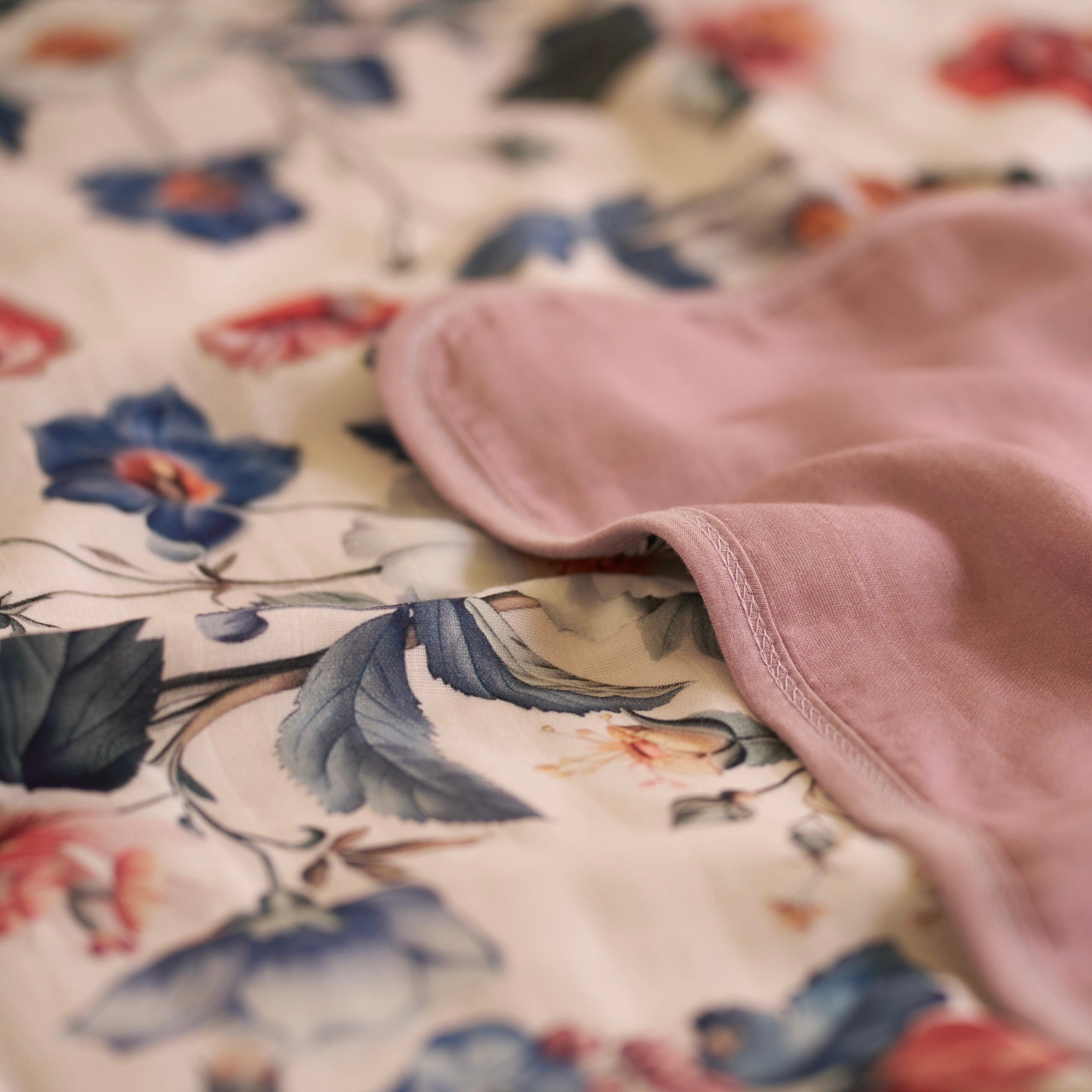 Bouquet de Fleurs Blanket
