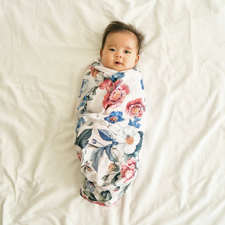 Bouquet de Fleurs Swaddle