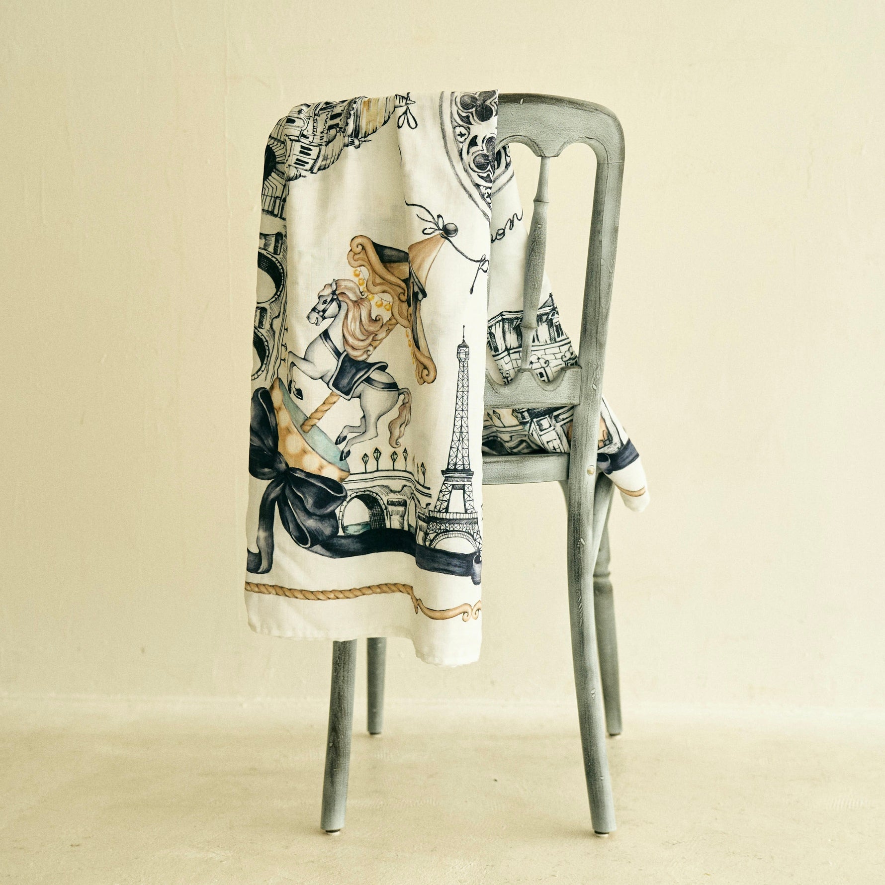 Somewhere in Paris Swaddle