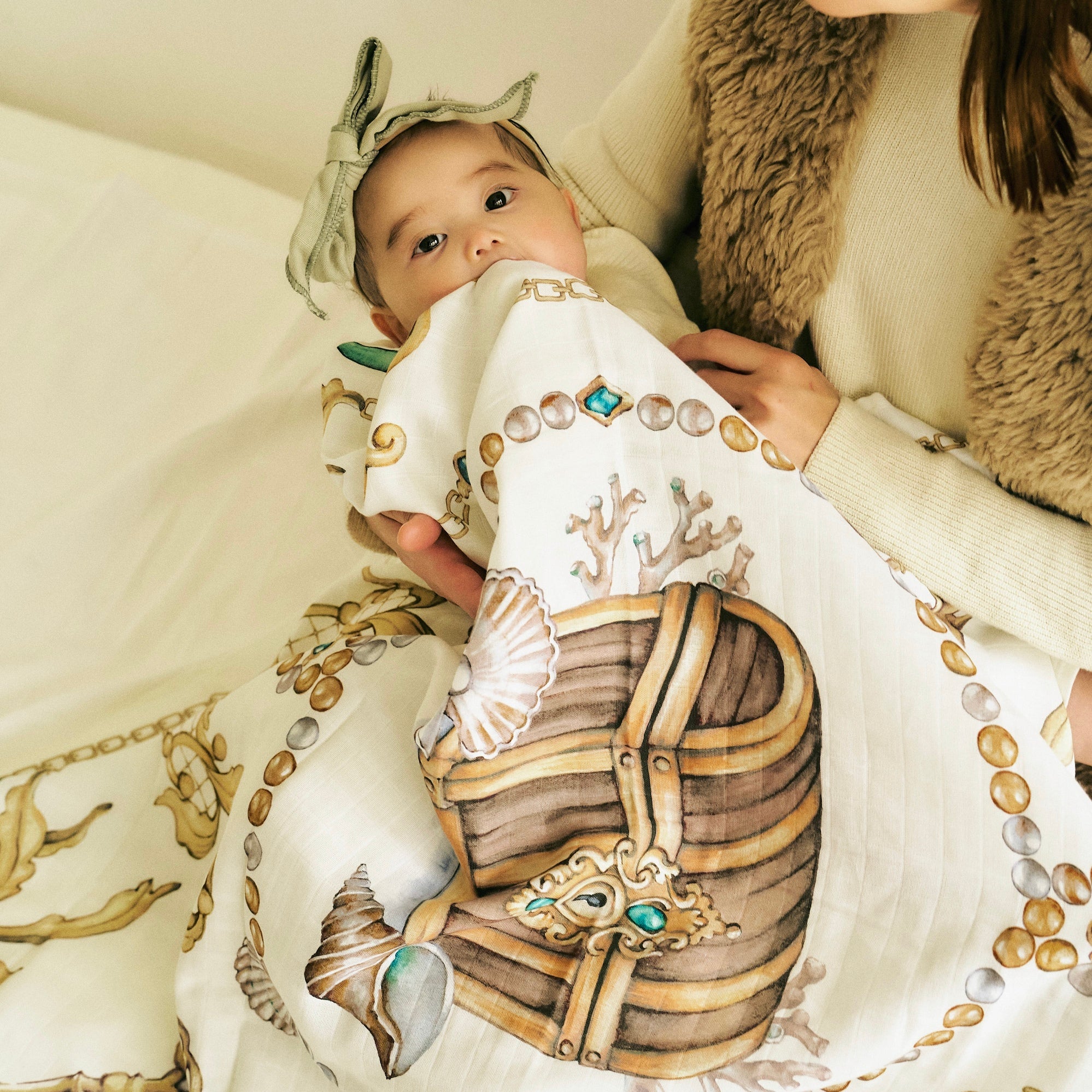Somewhere in Paris Swaddle